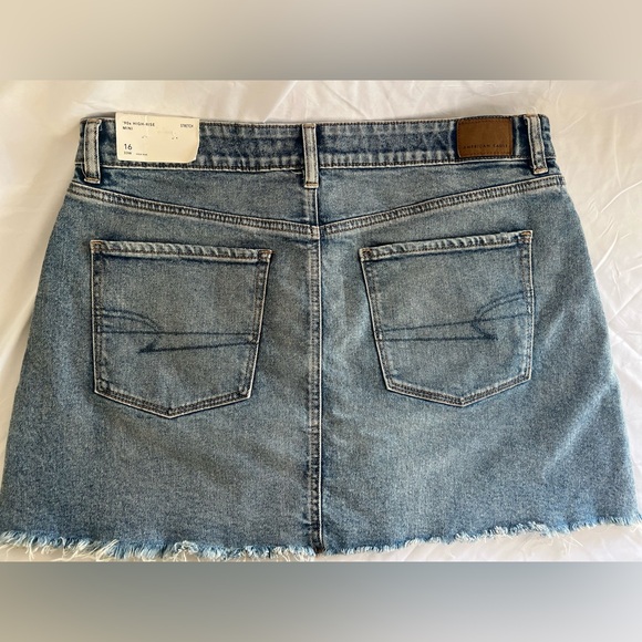 NWT American Eagle '90s High-Rise Denim Mini Skirt - Size 16 - Picture 3 of 7